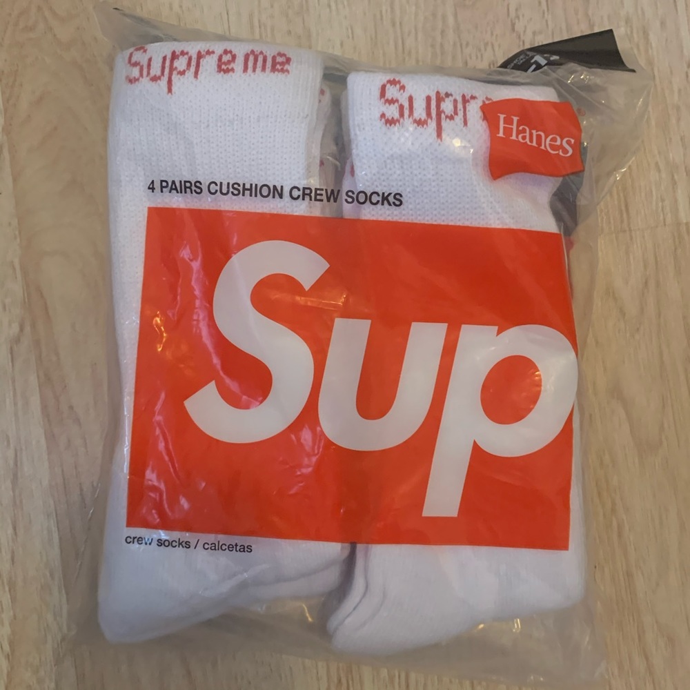 SUPREME Socks